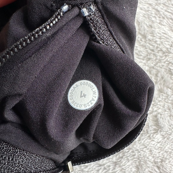 Lululemon Tracker Short V - Picture 7 of 9